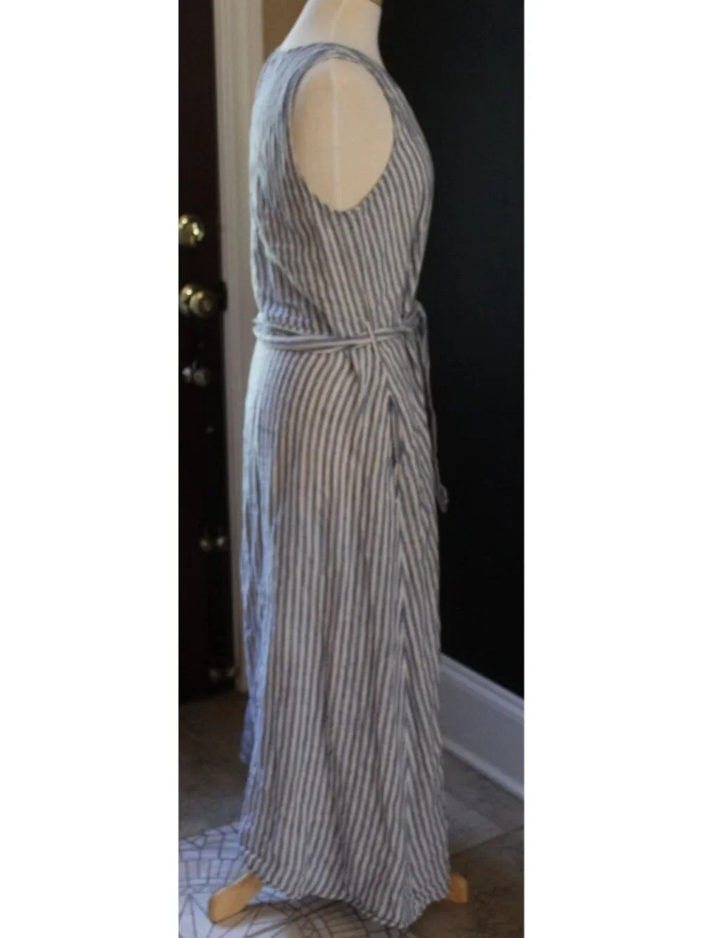 Faherty Margaux 100% Linen Blue&White Striped Sleeveless Dress Size Medium -Flaw - Picture 3 of 10